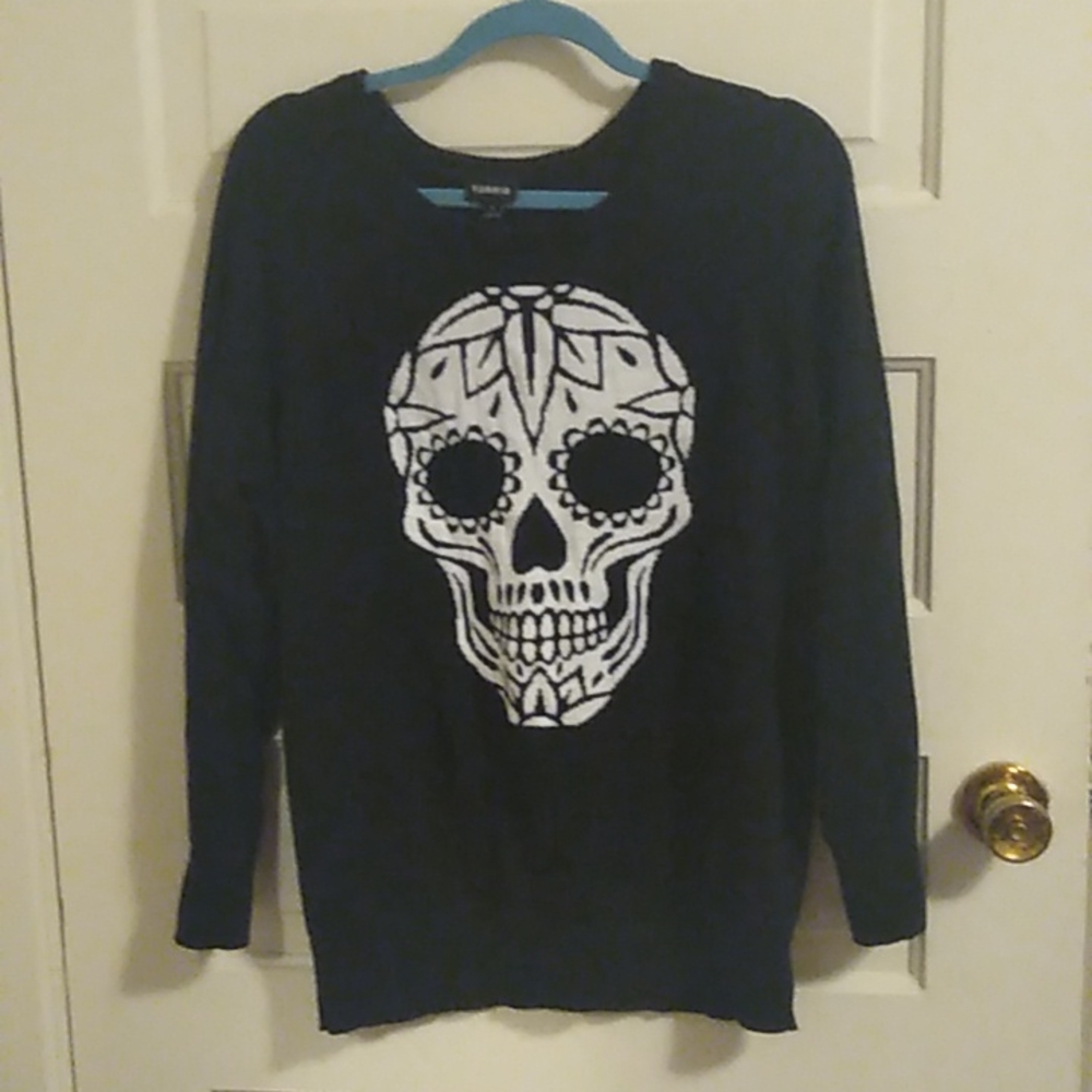 Skull sweater